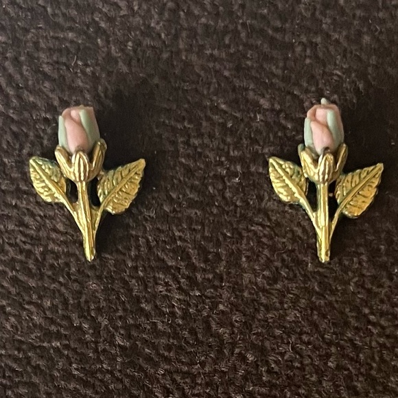 Jewelry - Porcelain Rose Bud Earrings
